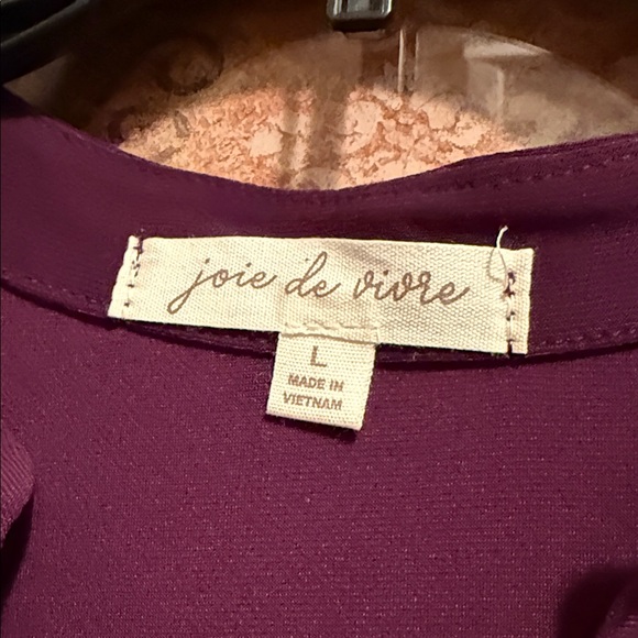 NWT joie de vivre Plum Button-Up Blouse. Large. Button roll sleeves. Soft. - Picture 6 of 10
